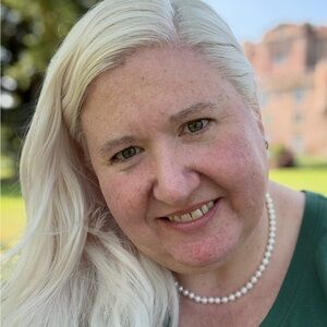 Meet your Posher, Deirdre